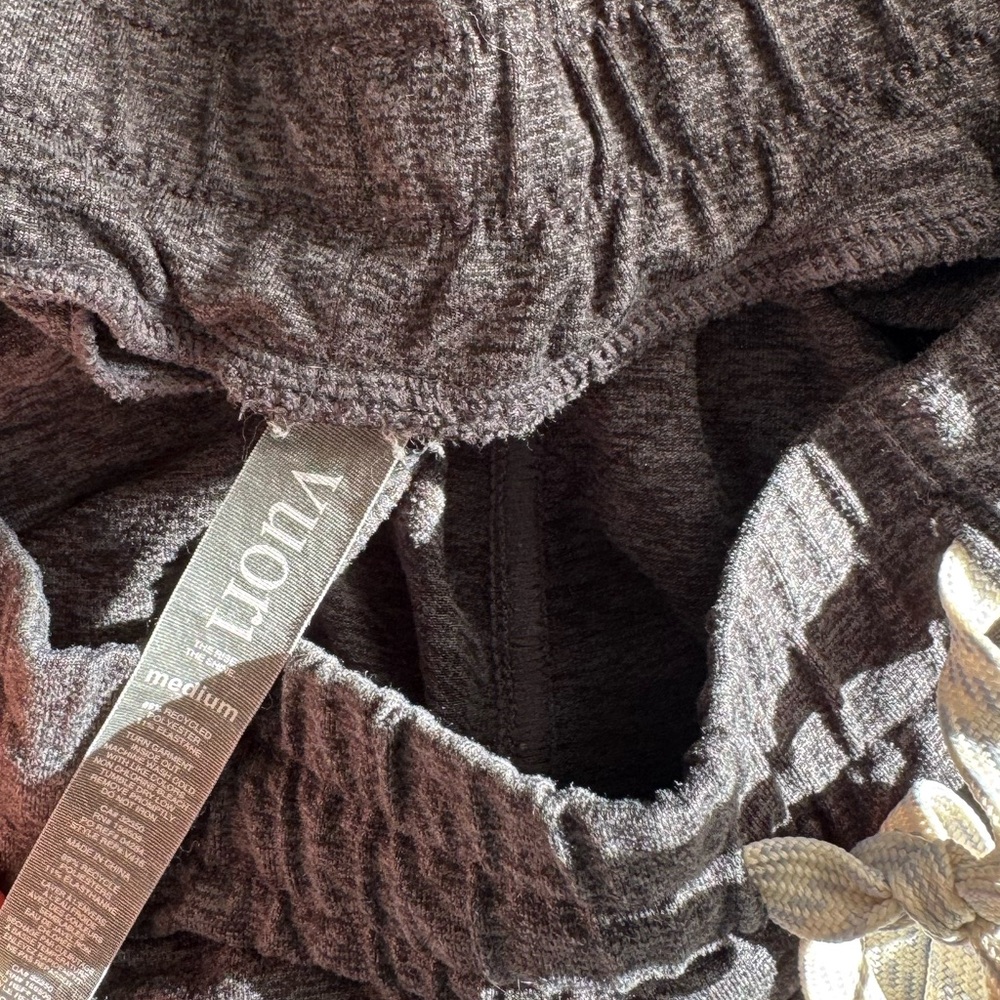 Vuori Gray performance joggers - image 8